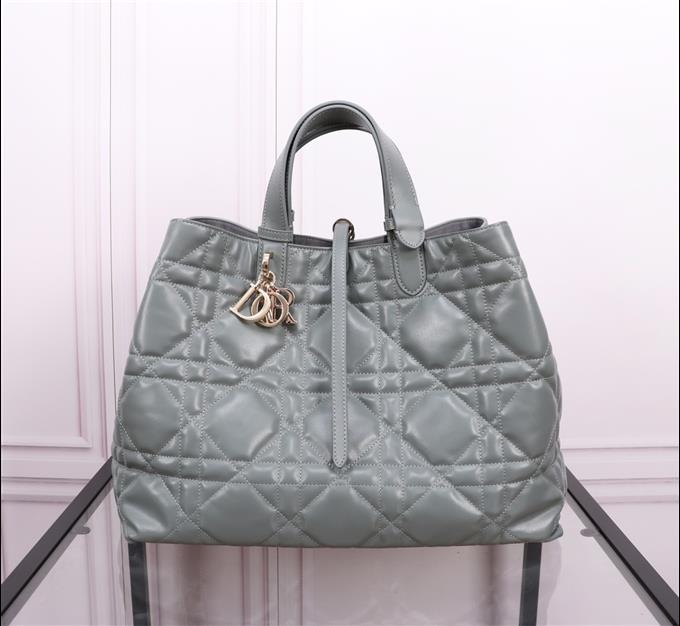 2025228Y930P212711396