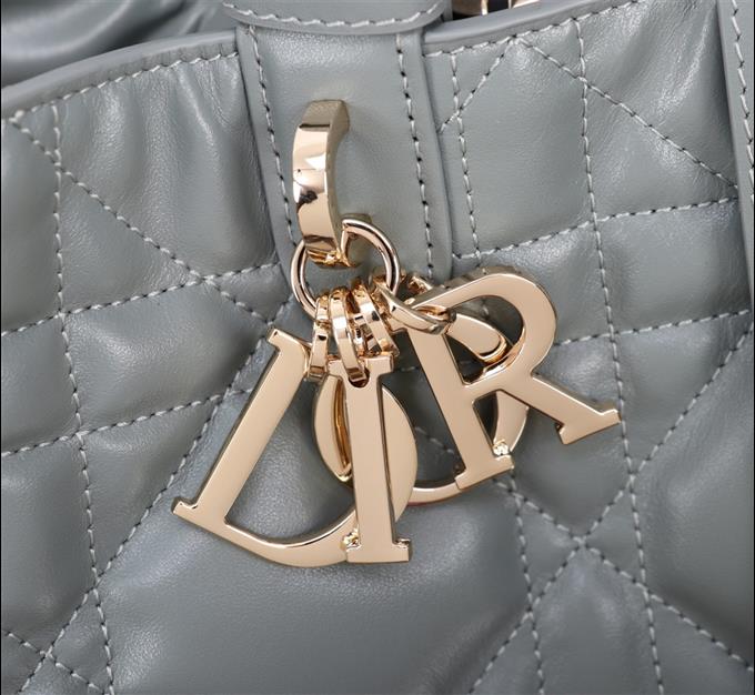 2025228Y930P212711411