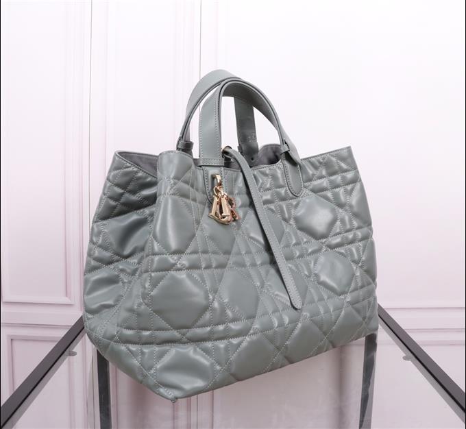 2025228Y930P212711427