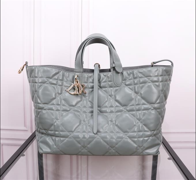 2025228Y930P212711474