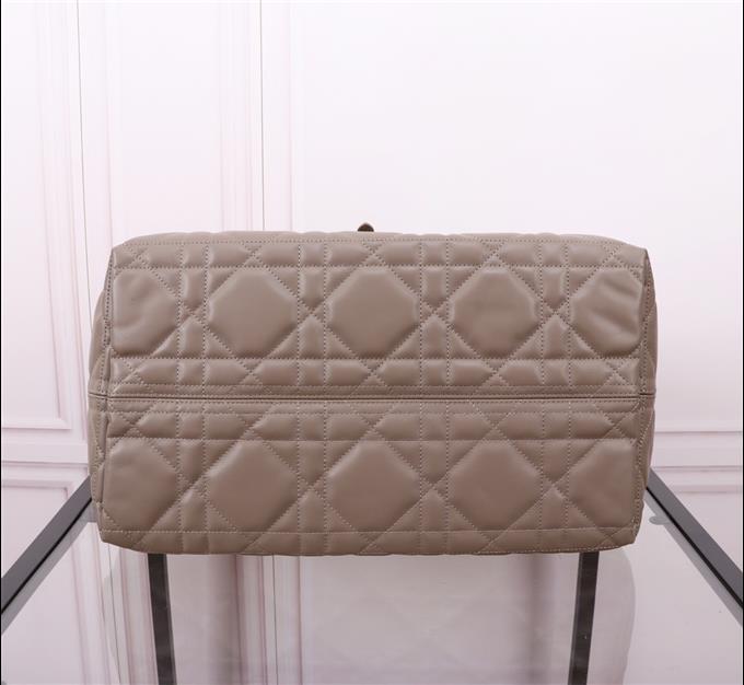 2025228Y930P212711600