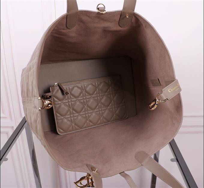 2025228Y930P212711664