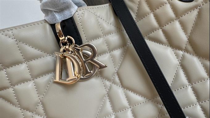 2025228Y930P212711728