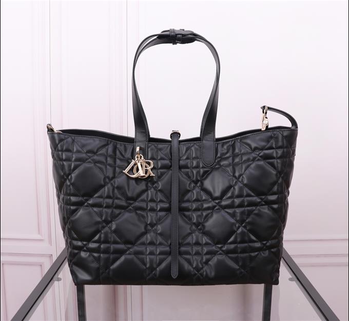 2025228Y930P21271179