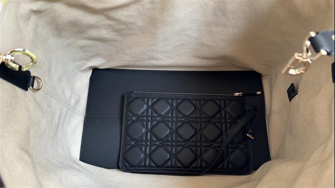 2025228Y930P212711807