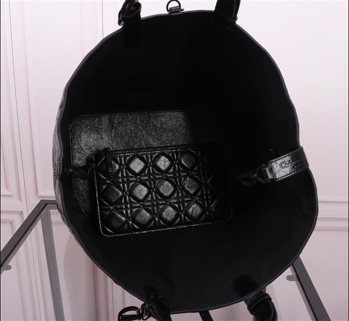 2025228Y930P21278656