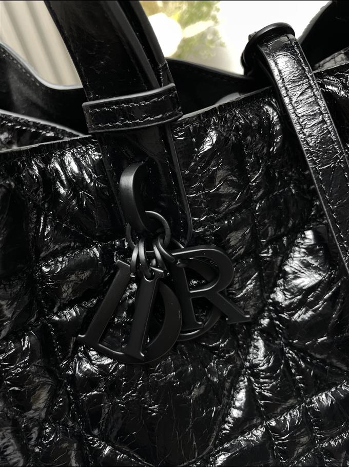 2025228Y930P21279158