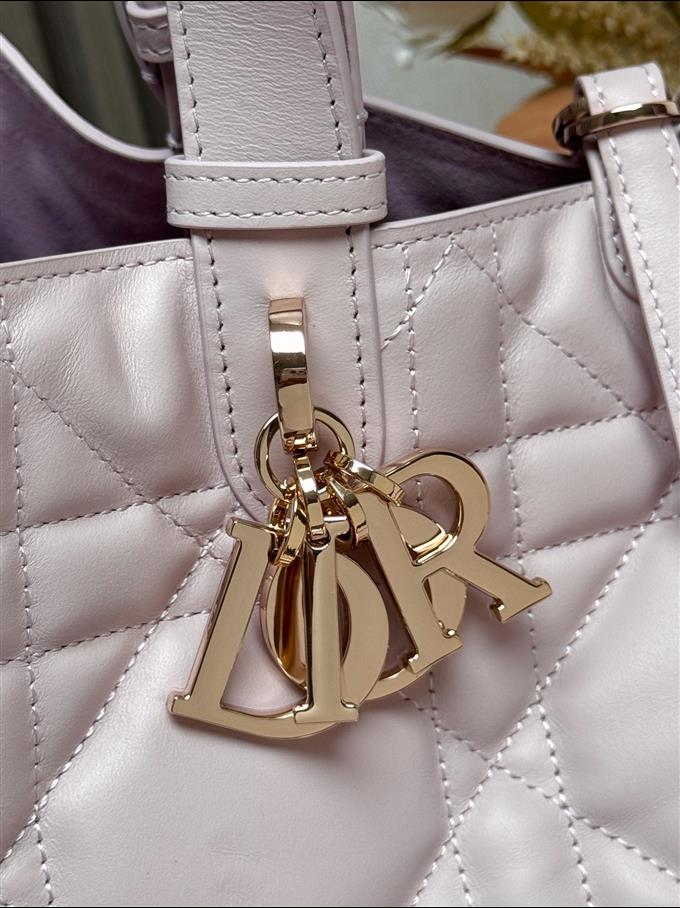 2025228Y930P21279439