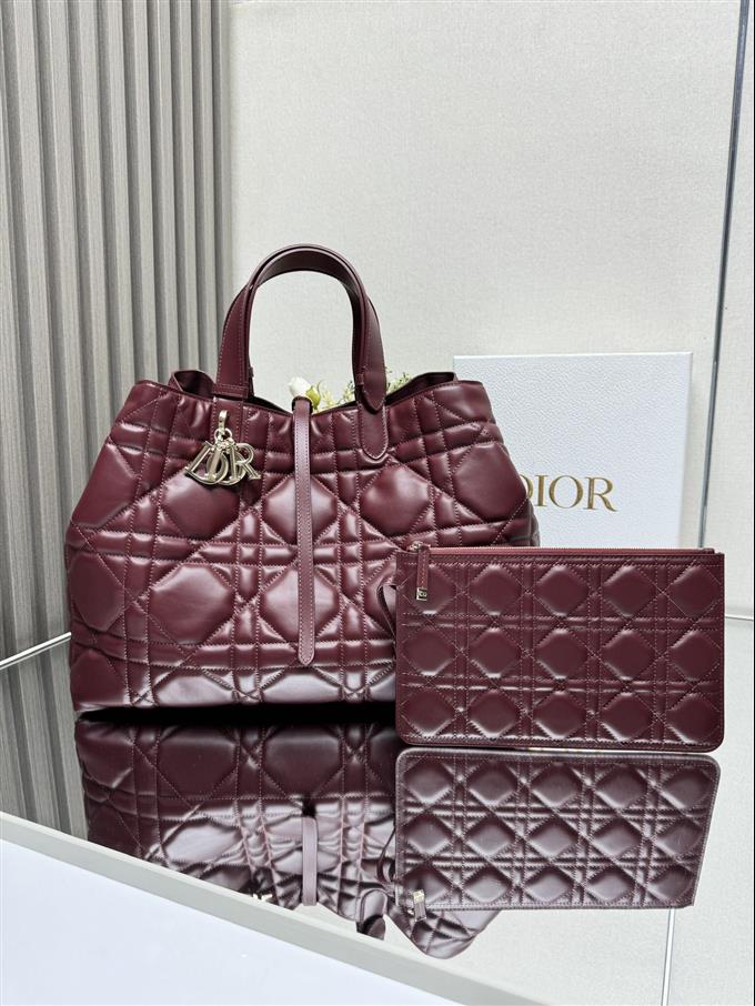 2025228Y930P21279834