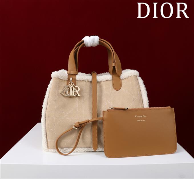 2025228Y950P212711837