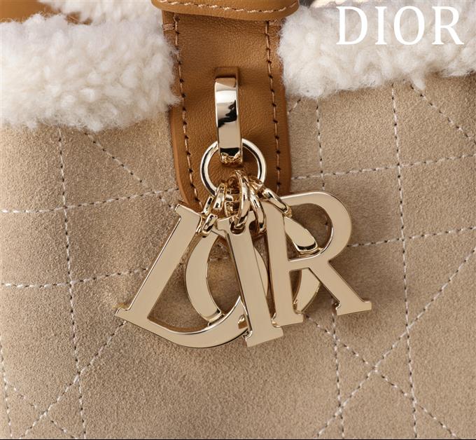 2025228Y950P212711932