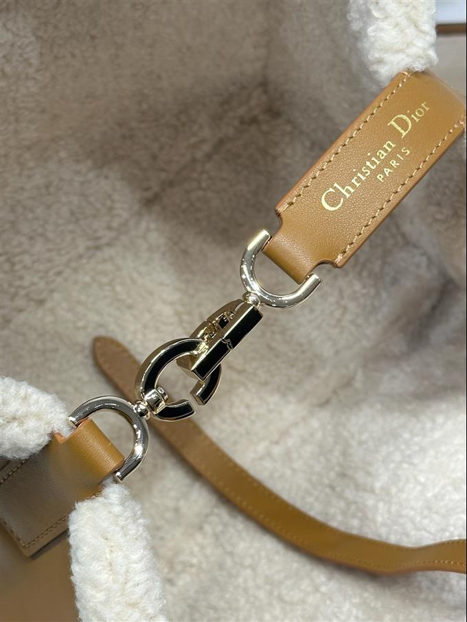 2025228Y950P212712214