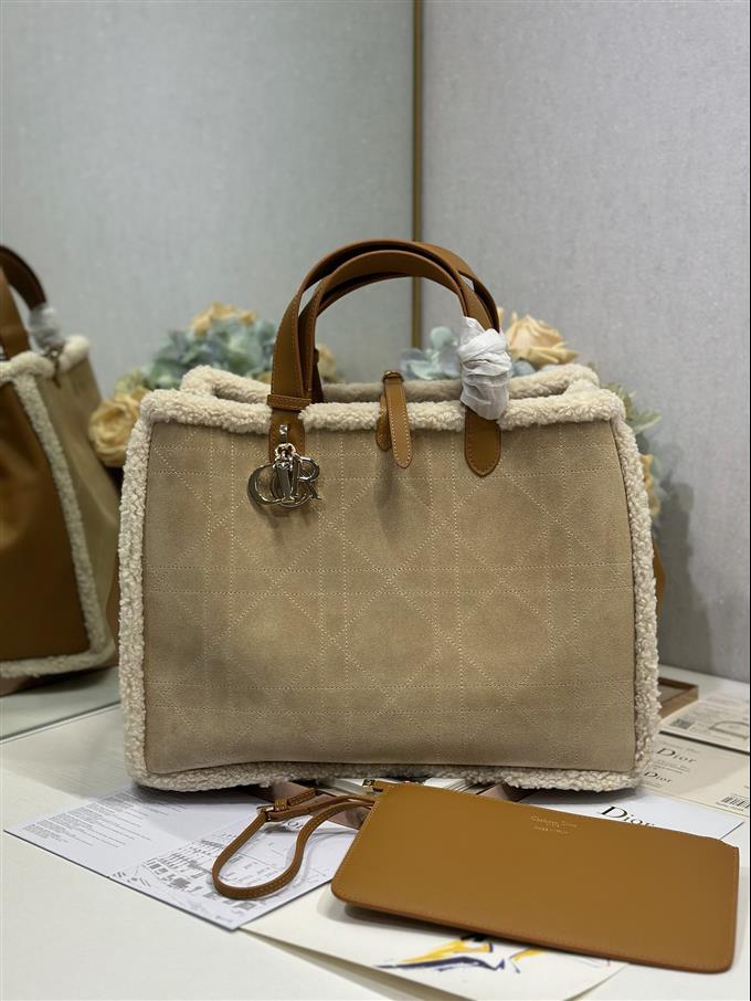 2025228Y980P212712246