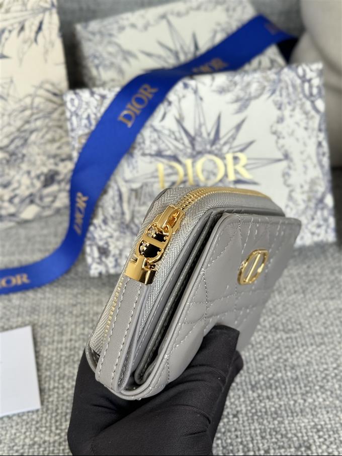 2025228Y330P203713985