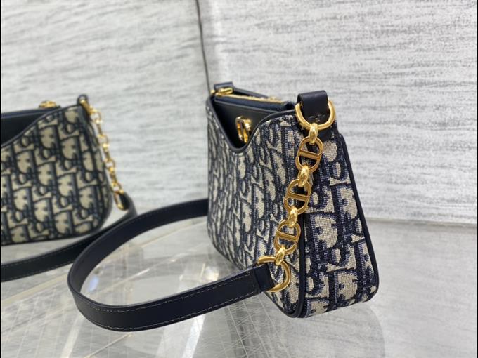 2025228Y550P203557459