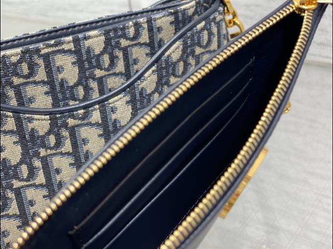 2025228Y550P203557522