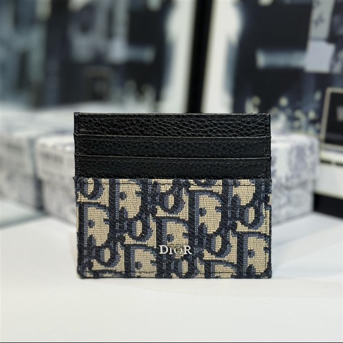 2025228Y150P203551808