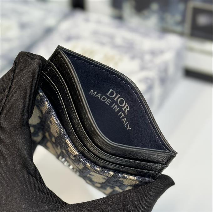 2025228Y150P203551919