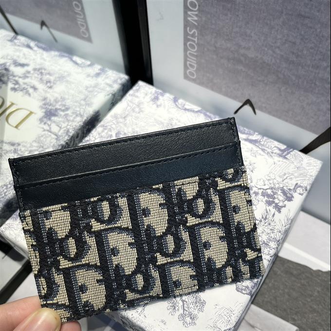 2025228Y150P203552441