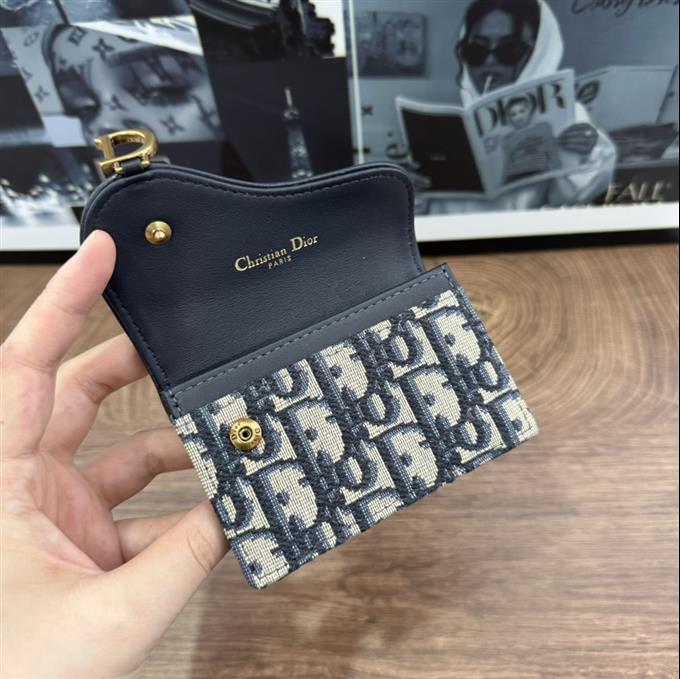 2025228Y150P21233869