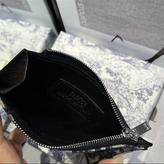 2025228Y160P203554105