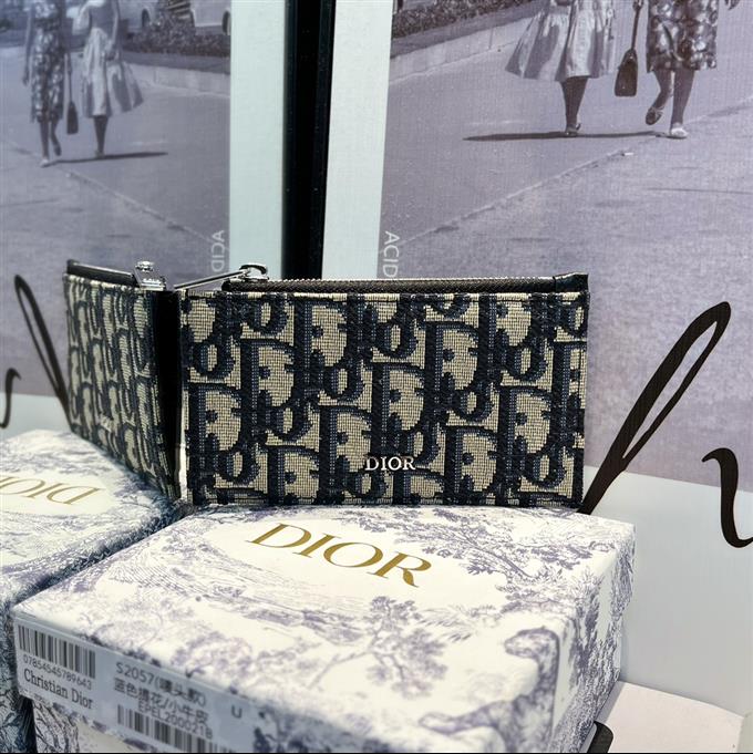 2025228Y160P20355411