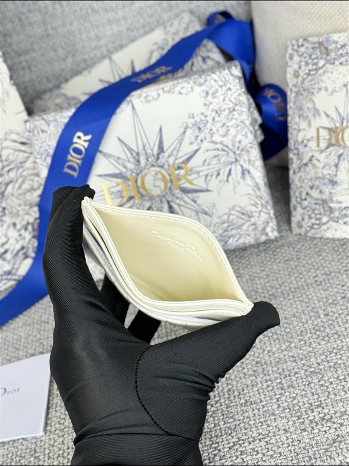 2025228Y180P203535607