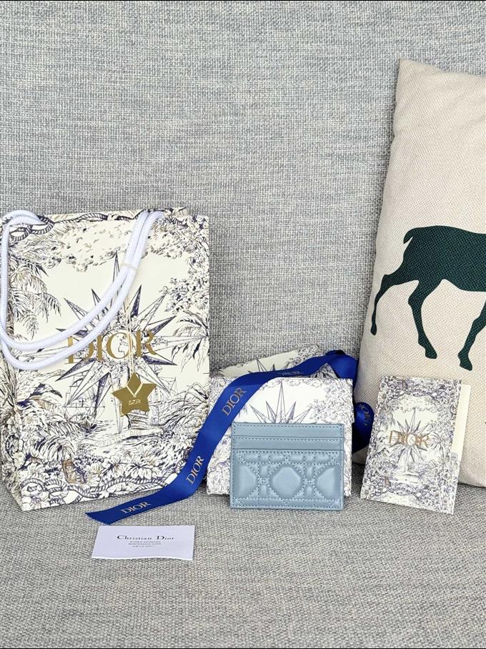 2025228Y180P203535810