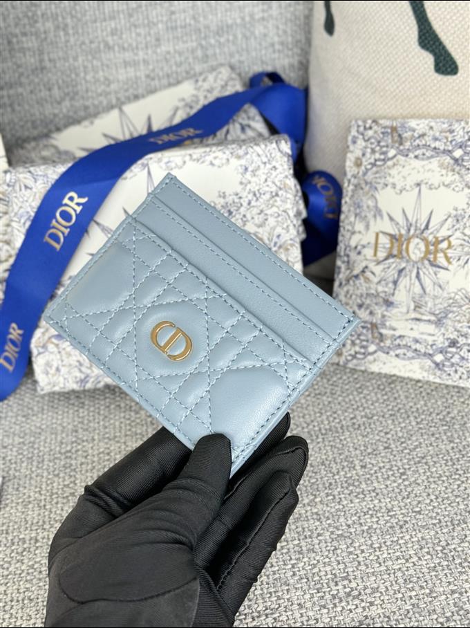 2025228Y180P203535872