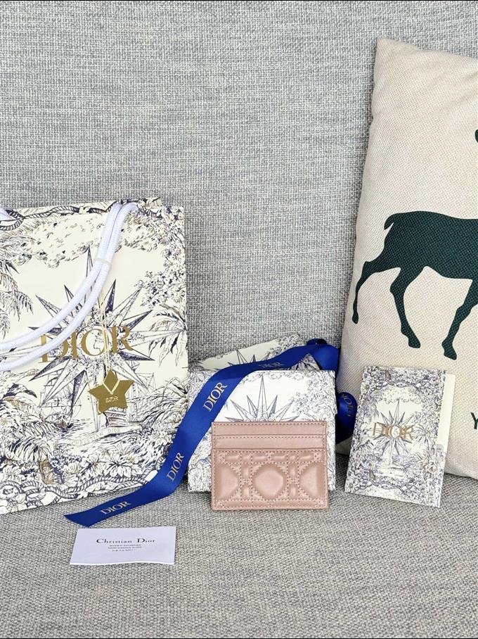 2025228Y180P203535950