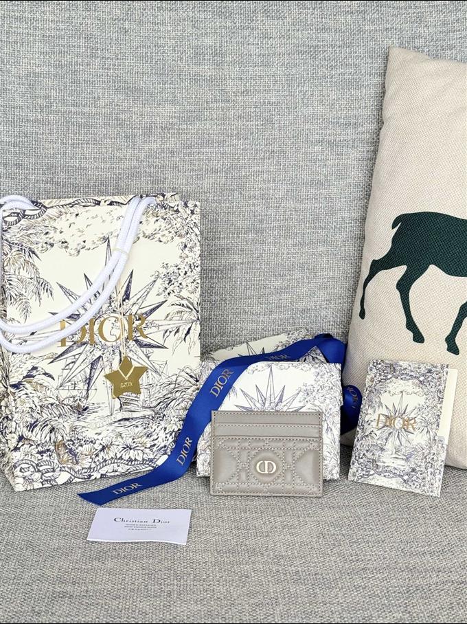 2025228Y180P20353676