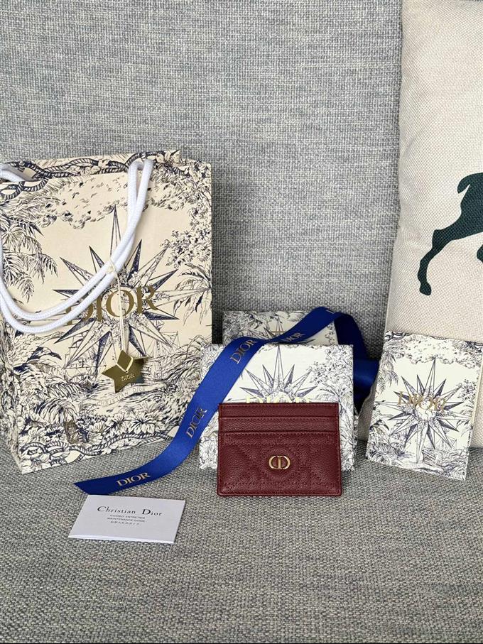 2025228Y180P203537352