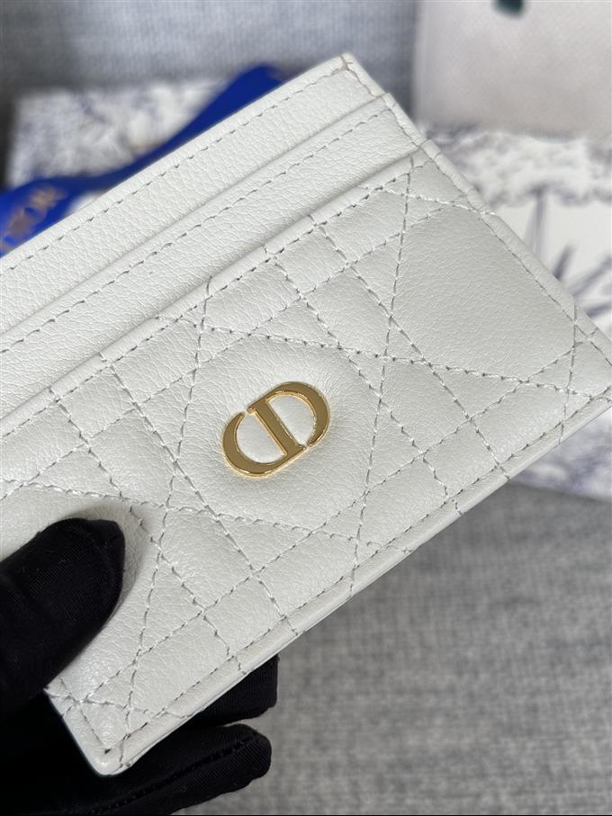 2025228Y180P203537575