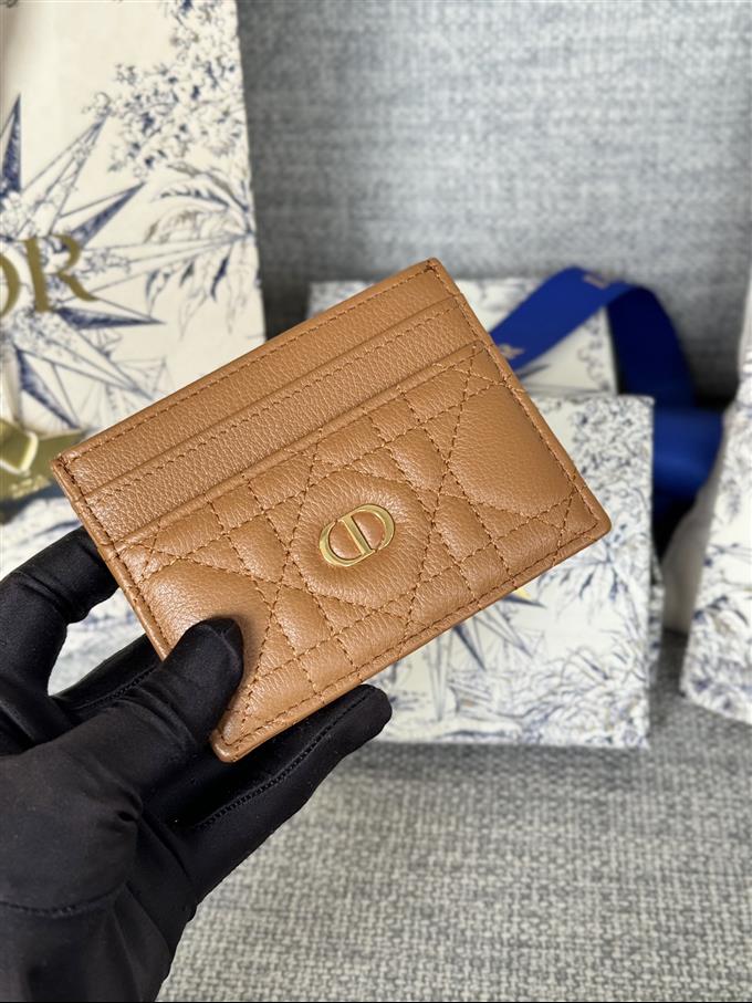 2025228Y180P203538126