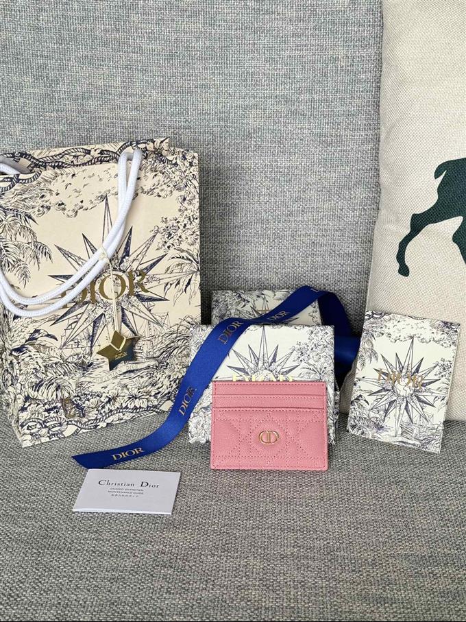 2025228Y180P203538205