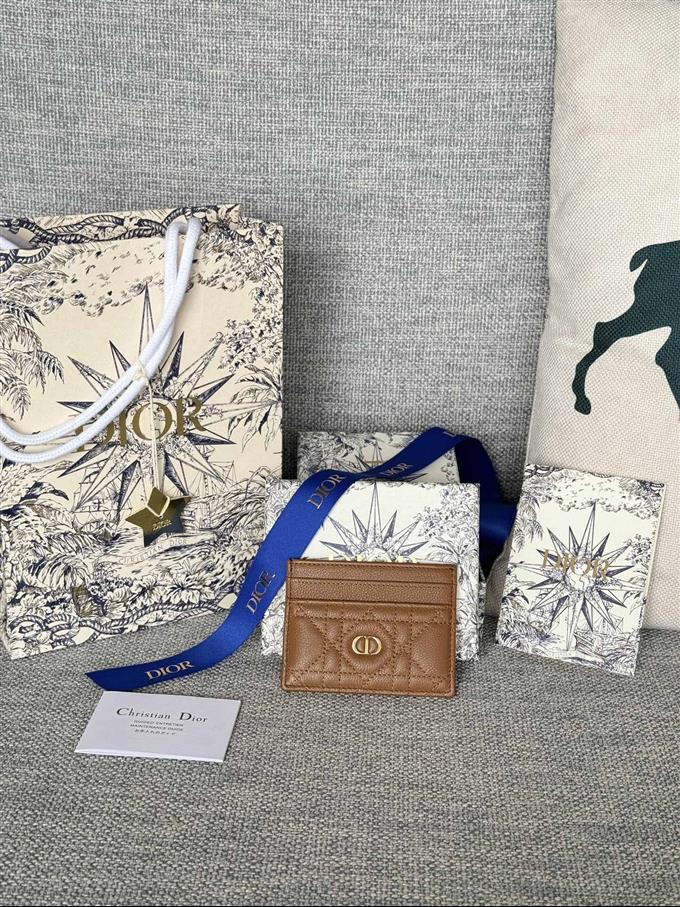 2025228Y180P20353863