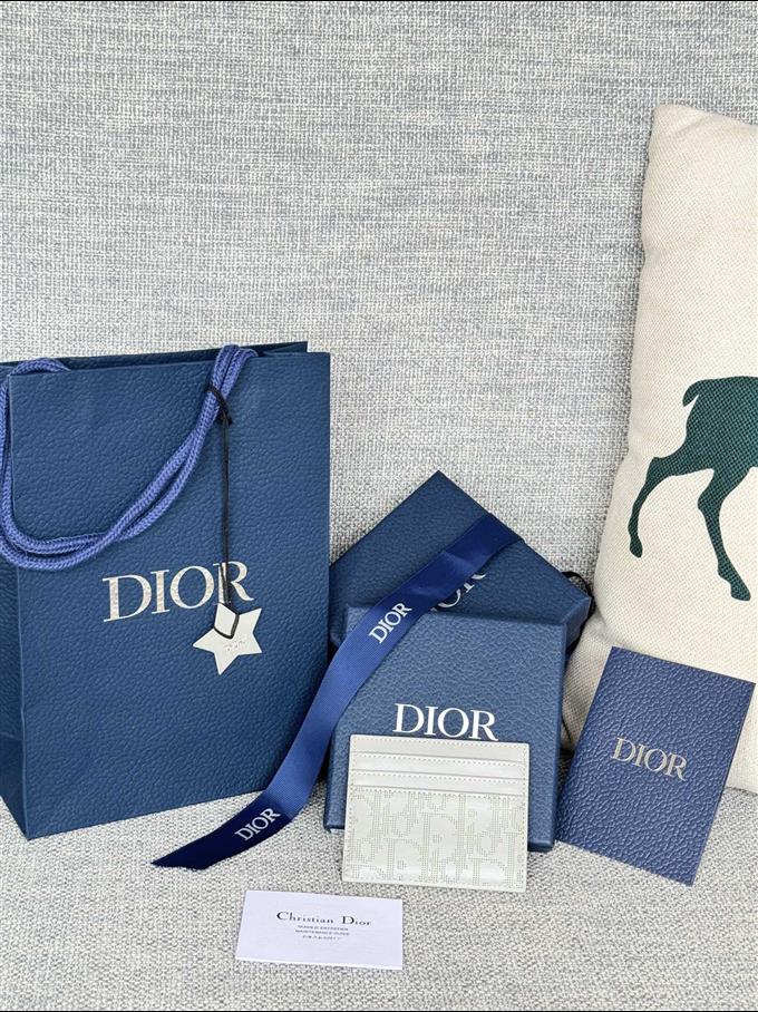 2025228Y180P203539489