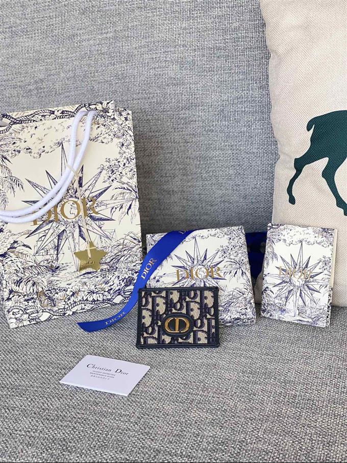 2025228Y180P20353953