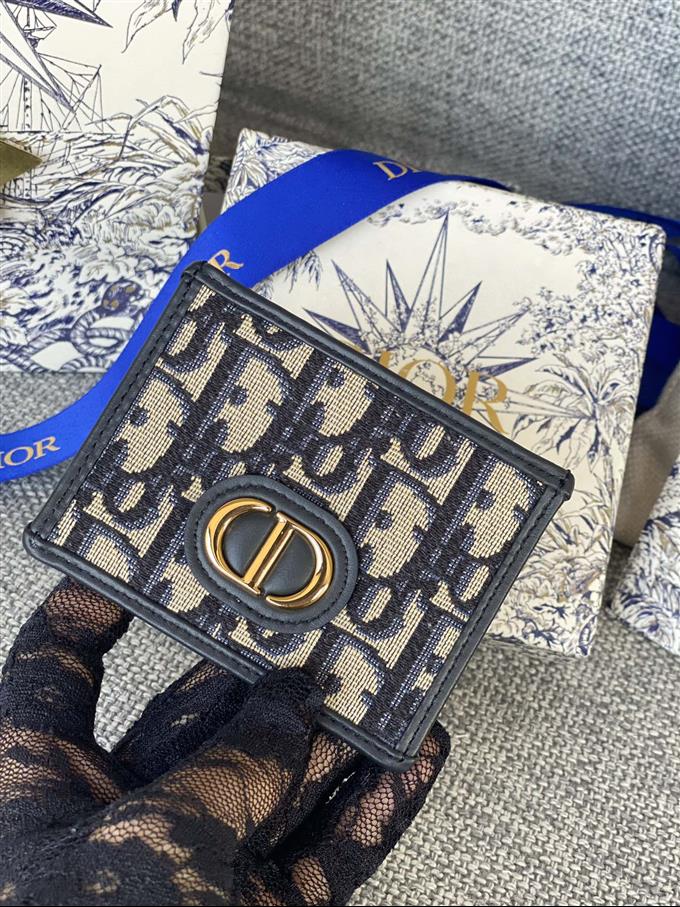 2025228Y180P20353984