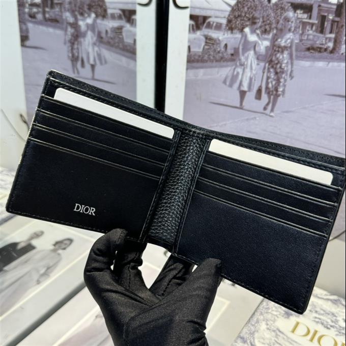 2025228Y180P203555571