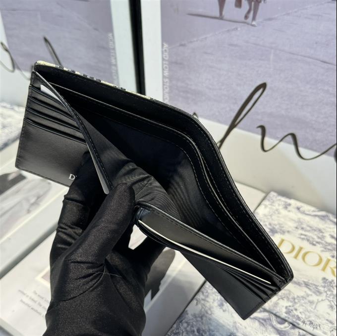 2025228Y180P203555602