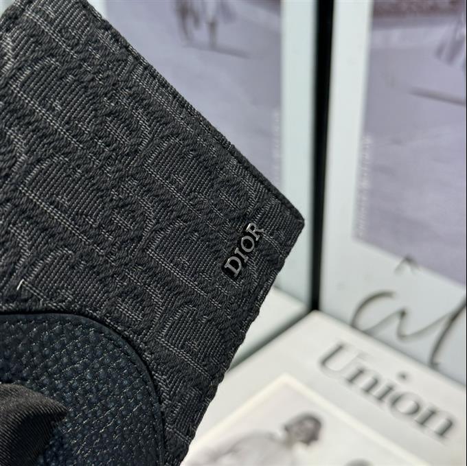 2025228Y180P203555696