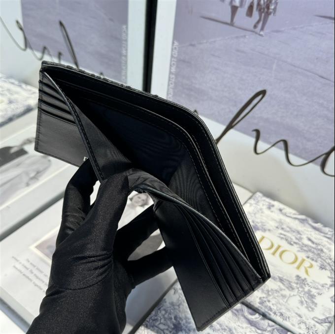 2025228Y180P203555743