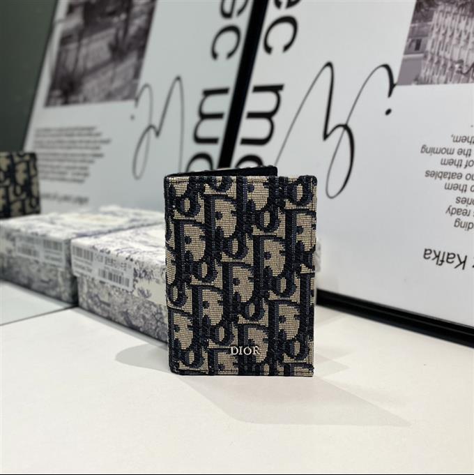 2025228Y180P203555869