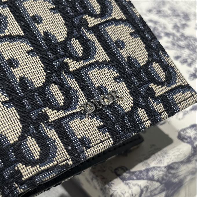 2025228Y180P203555946