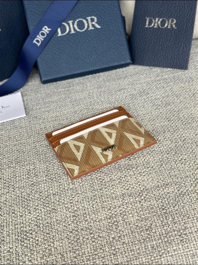 2025228Y180P203659755