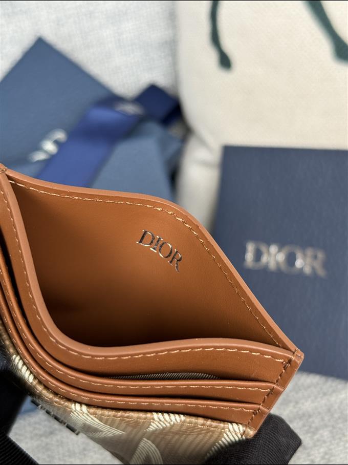 2025228Y180P203659833