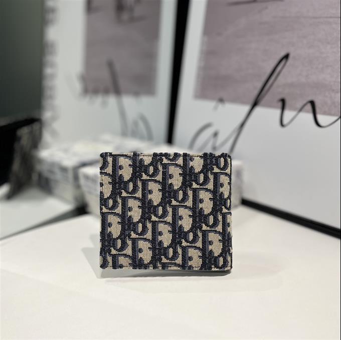 2025228Y180P221717542