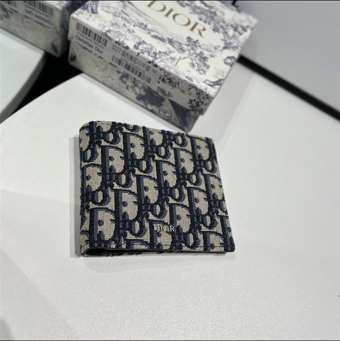 2025228Y180P221717558