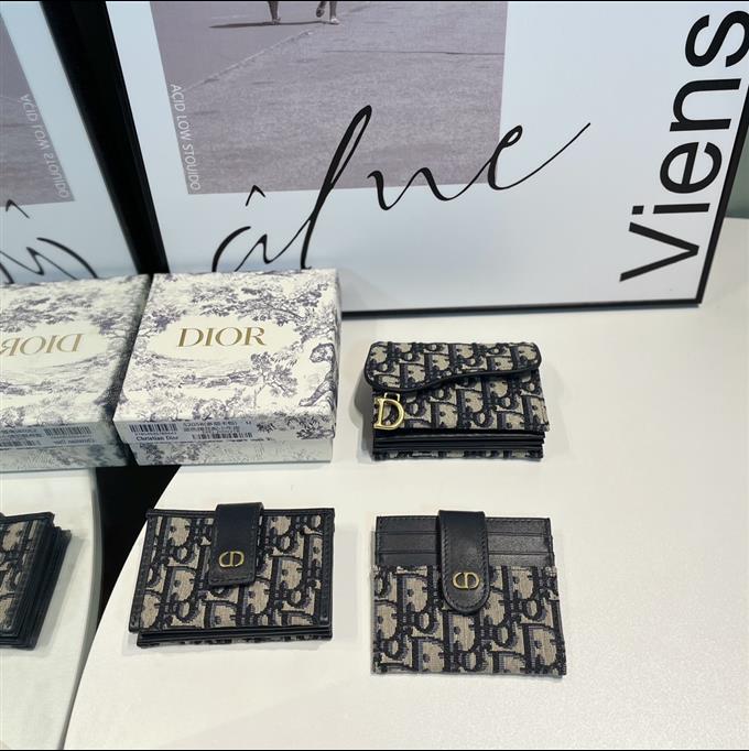 2025228Y190P203556244